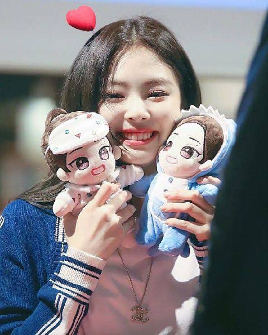 BLACKPINK ジェニ　ぬいぐるみ
