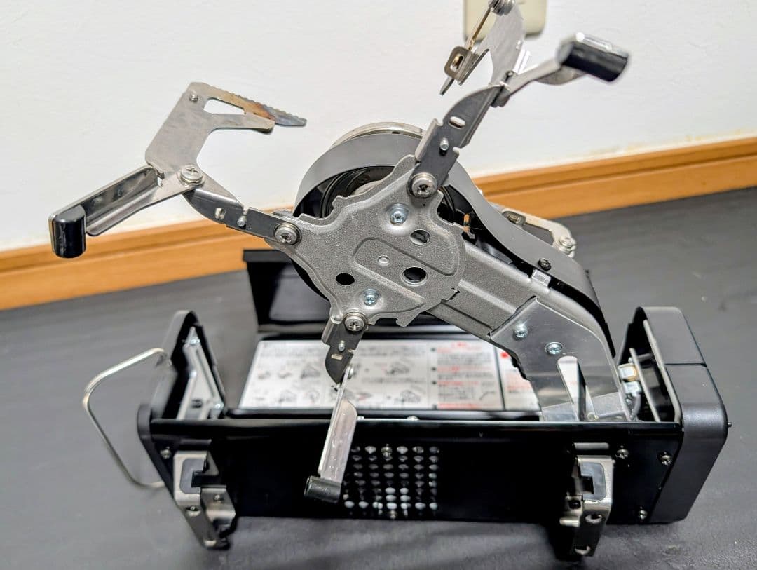 フォールディングキャンプストーブ　イワタ　コンパクト