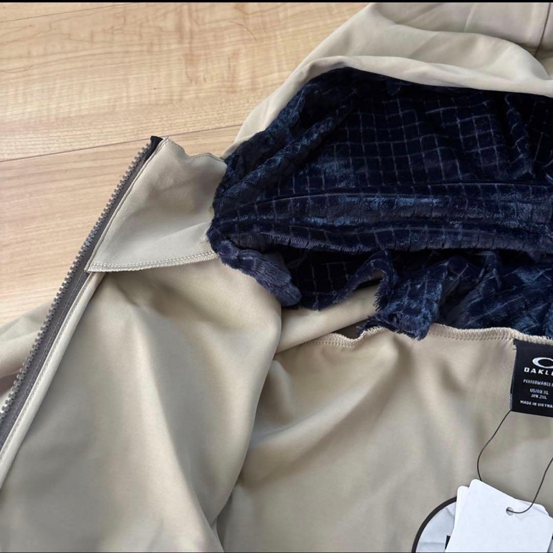 新品　オークリー　メンズ　トレーニングジャケット　ストレッチ　フード　2XL