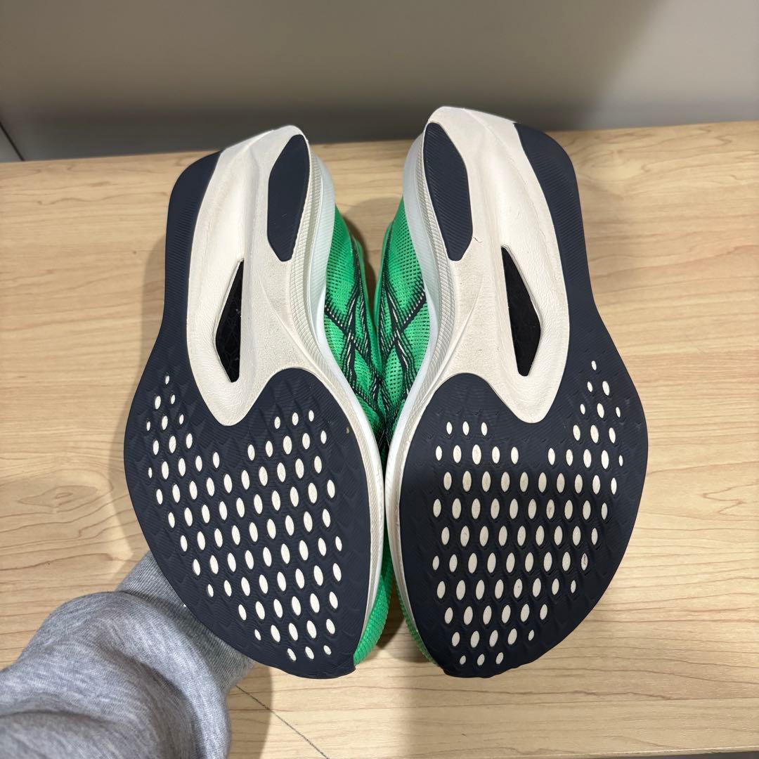 アシックス　マジックスピード5 ２６.５センチ