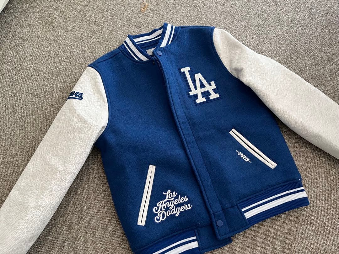 新品試着のみ ドジャース スカジャン Dodgers