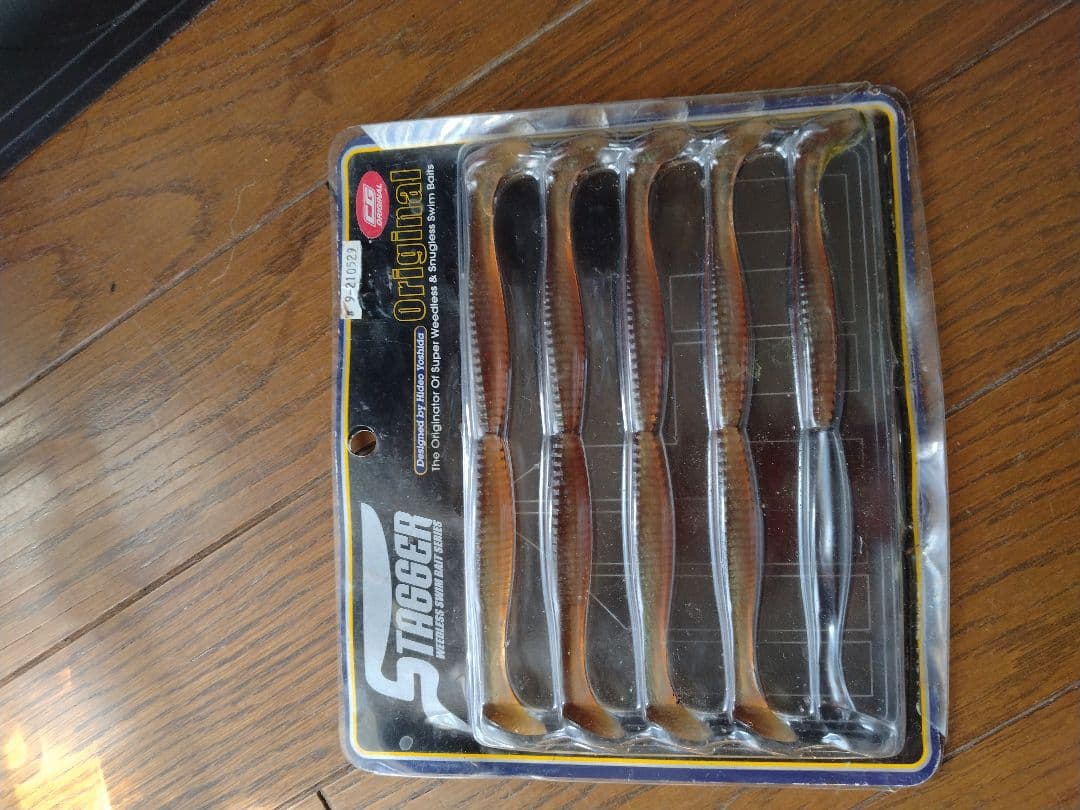 バス釣り用品まとめ売り　バーサスタックルボックスとルアーセット