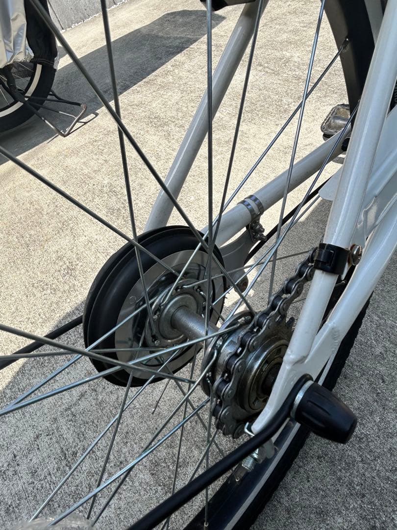 【最終値下げ】22インチbikke 子供用自転車 ホワイト 鍵付