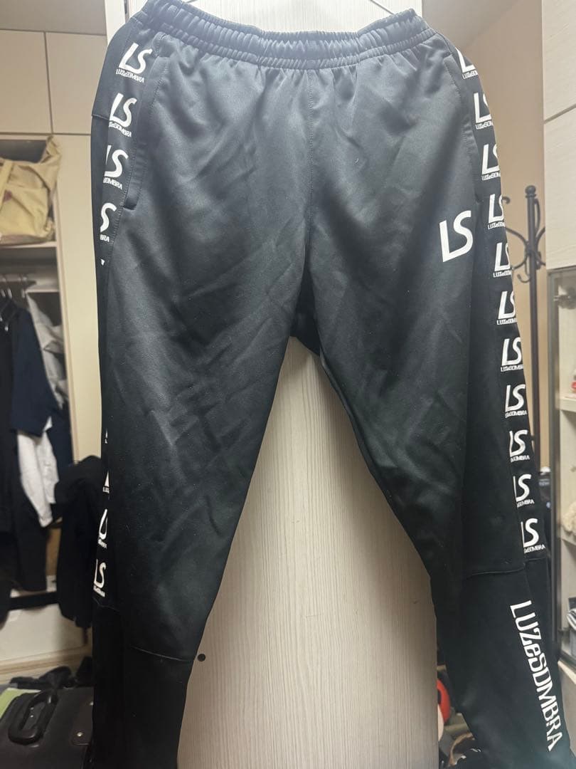 ルースイソンブラ　超美品　ジャージ上下セット XLサイズ ブラック