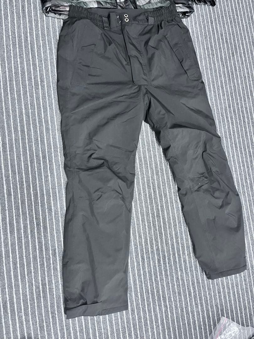 新品MAZUMEマズメ カモフラージュ 防寒着フィッシングスーツ