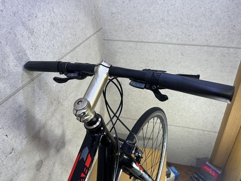 GIANT　CROSTAR　サイズM　ジャイアント　クロスバイク　ブラックカラー