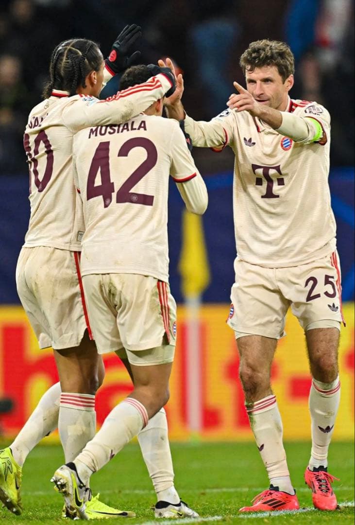 ミュラー　バイエルンミュンヘン24-25 3rdレプリカ　正規品