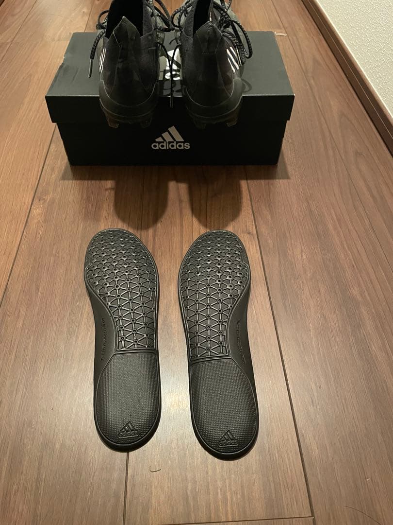 adidas プレデターエッジAG　トップモデル