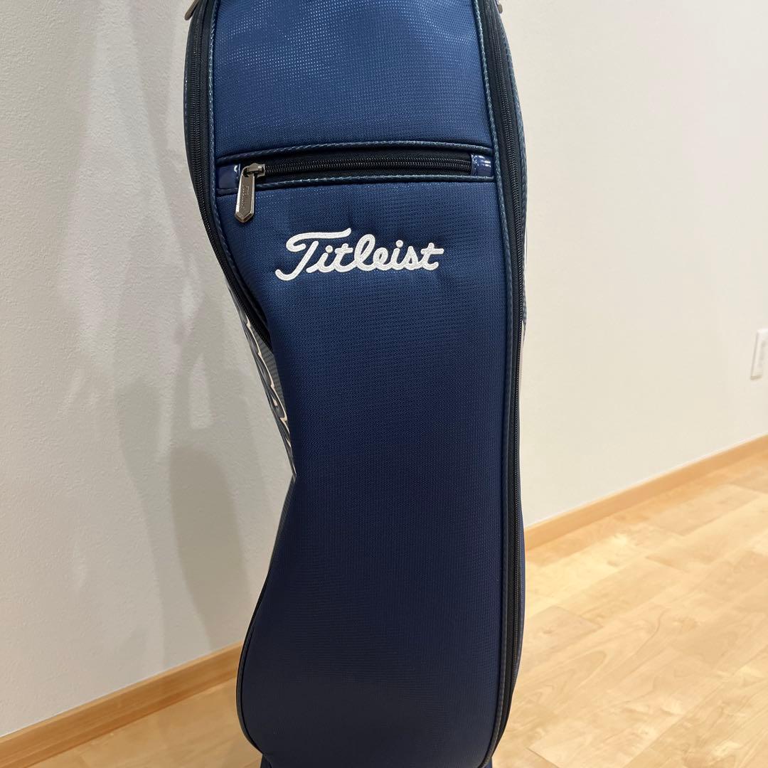 美品　タイトリスト　キャディーバッグ　ブルー　収納多数　軽量　すぐ使える