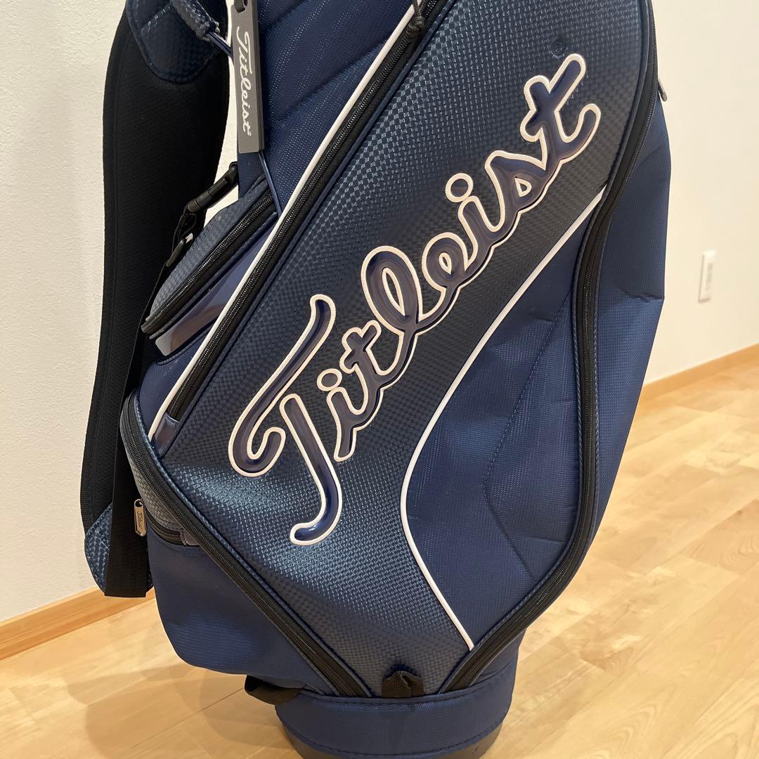 美品　タイトリスト　キャディーバッグ　ブルー　収納多数　軽量　すぐ使える