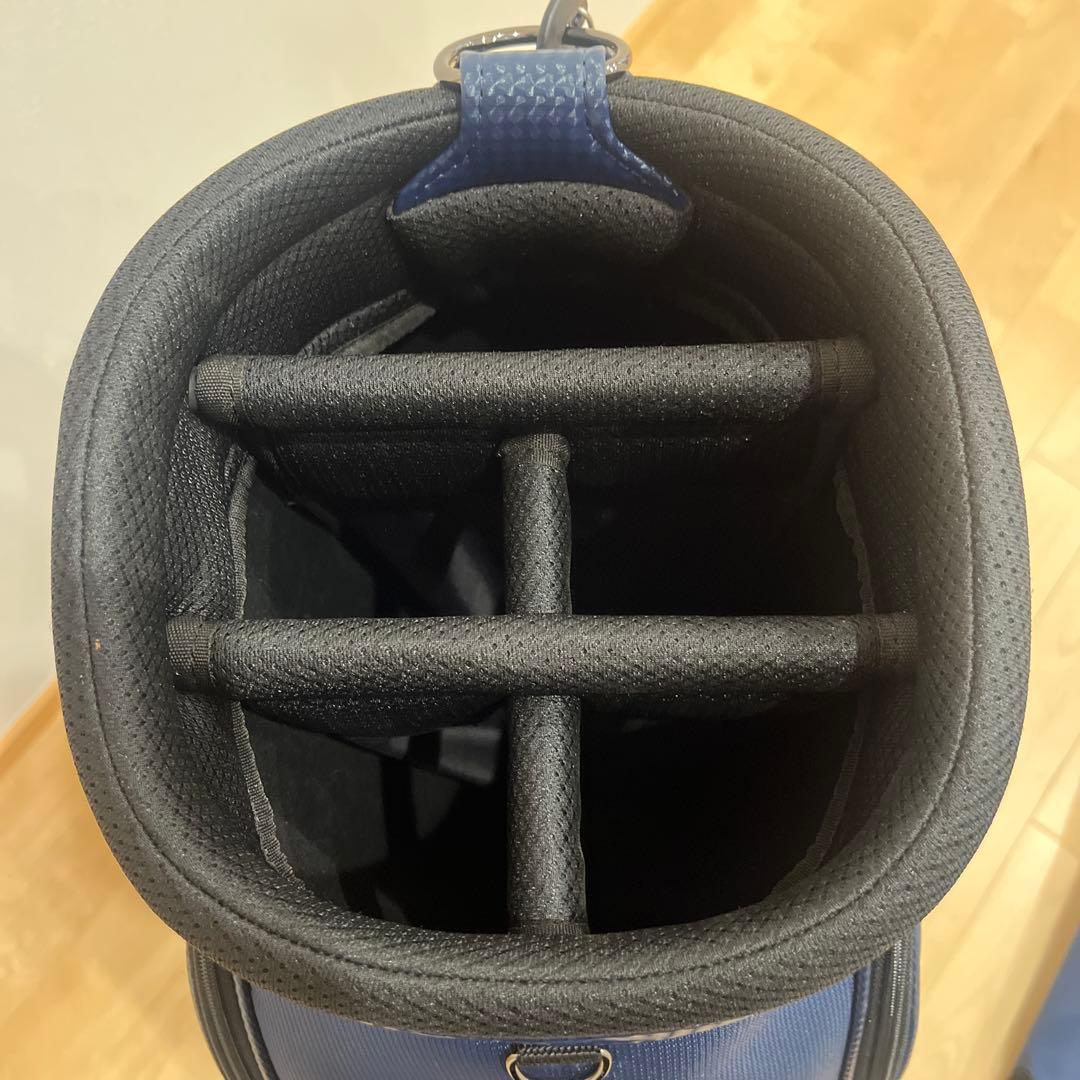 美品　タイトリスト　キャディーバッグ　ブルー　収納多数　軽量　すぐ使える