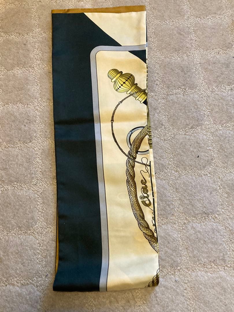 HERMESエルメス シルクスカーフ　Julia Abadie ヴィンテージ