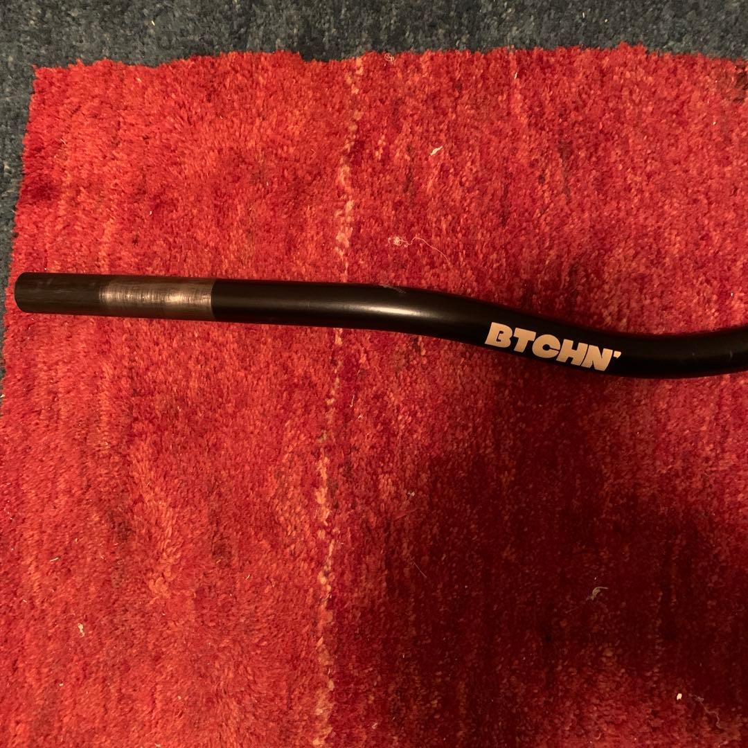 BTCHN ブラック ハンドルバー4ヶ月使用ブルーラグ　780mm ×22.2