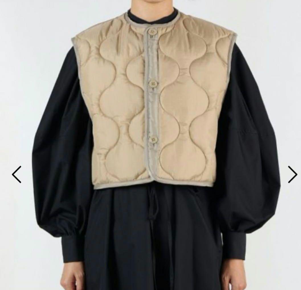 トップス HYKE 23AW QUILTED CROPPED VEST