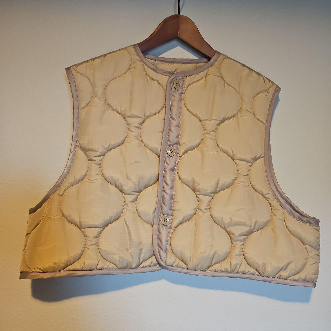 トップス HYKE 23AW QUILTED CROPPED VEST