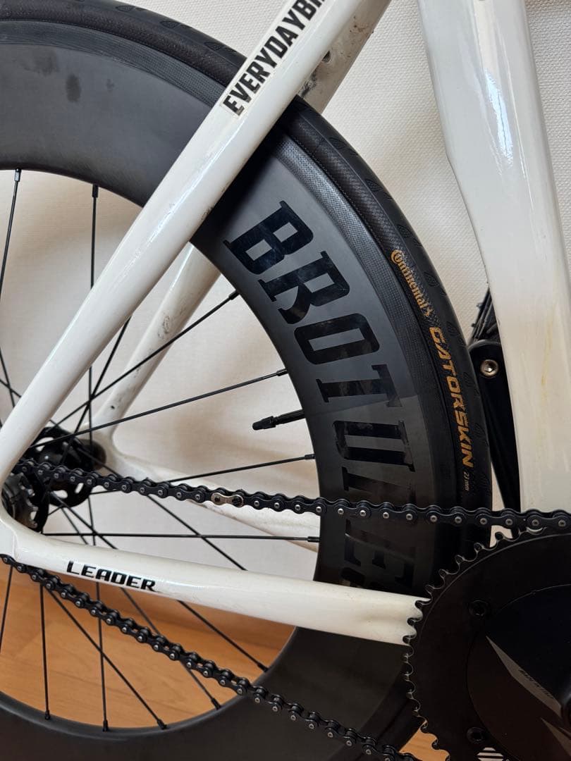 BROTURES T3 カーボンホイール　フロント、リア前後セット　タイヤ付き