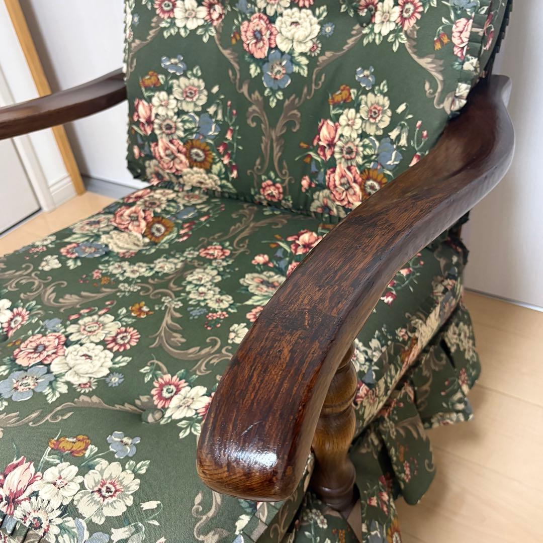 【美品】飛騨産業 キツツキマーク アームチェア 花柄クッション