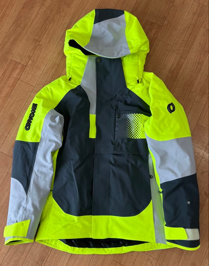 25/26モデル DEM OUTERJACKET & SIDEOPENPANTS