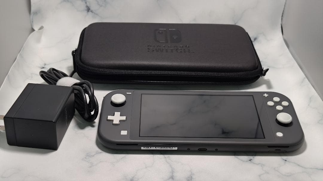 Nintendo Switch Lite グレー 本体(ハードポーチ付き)