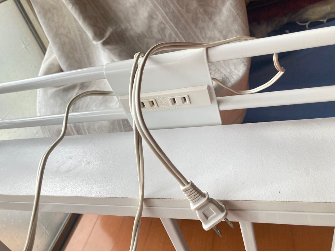 ニトリ　バジーナ　シングルベッドフレーム メタル製 コンセント付き