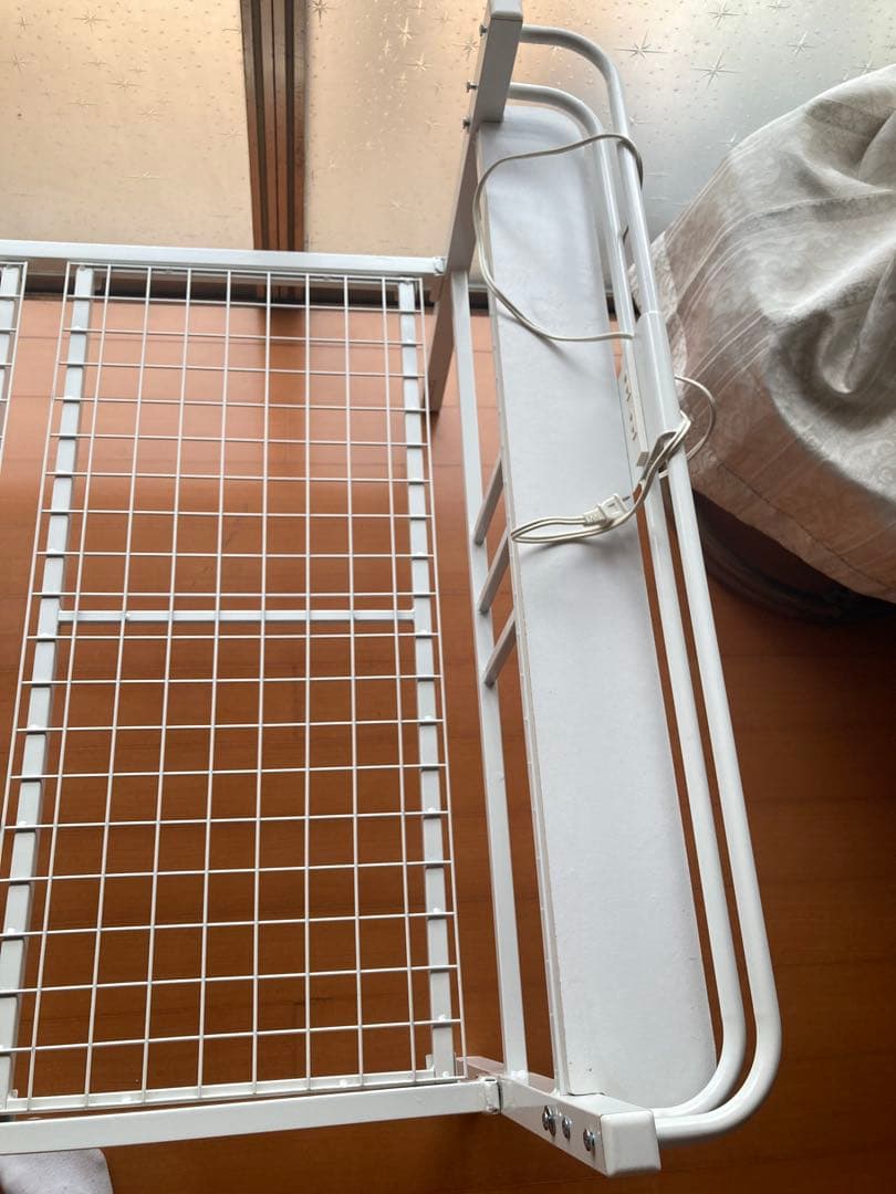 ニトリ　バジーナ　シングルベッドフレーム メタル製 コンセント付き