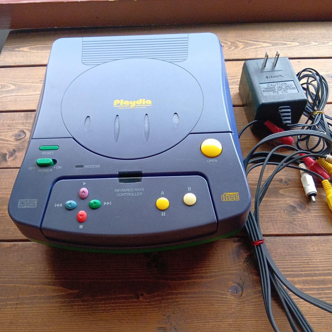 バンダイ プレイディア 本体　ソフト６本付き　本体箱無し。