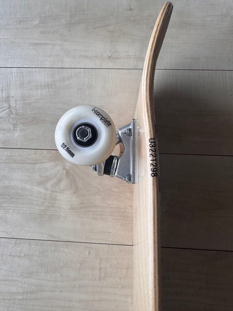 i-complete スケートボード スニーカーイラスト