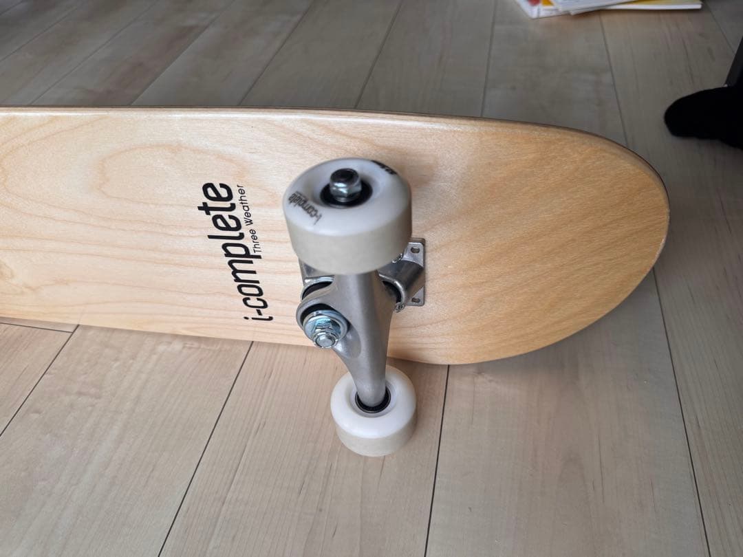 i-complete スケートボード スニーカーイラスト