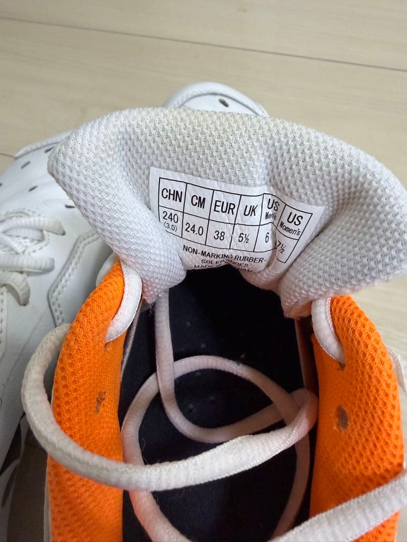 YONEX バドミントンシューズ 24.0cm ホワイト/オレンジ