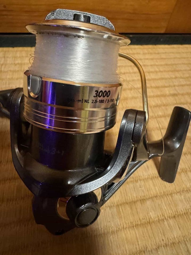 スピニングリール 3000