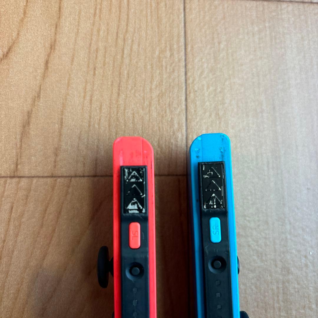 ニンテンドー　任天堂　Nintendo Switch 本体　赤　青　スイッチ