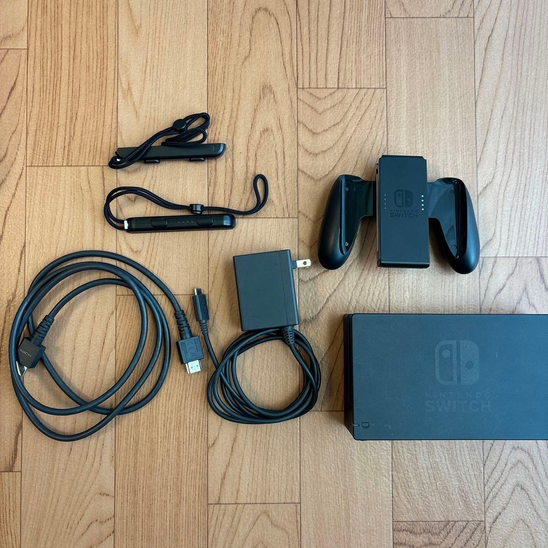 ニンテンドー　任天堂　Nintendo Switch 本体　赤　青　スイッチ