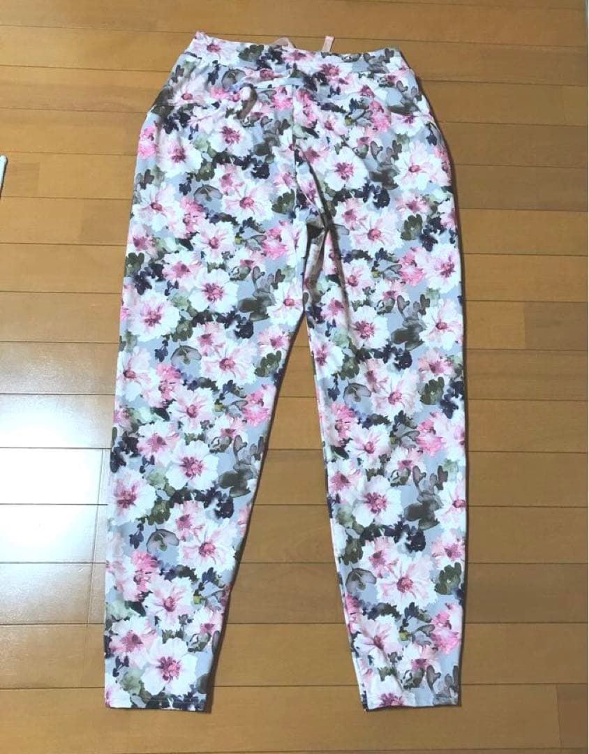 チャコット 美品　ラナンキュラスプリントパンツ　L