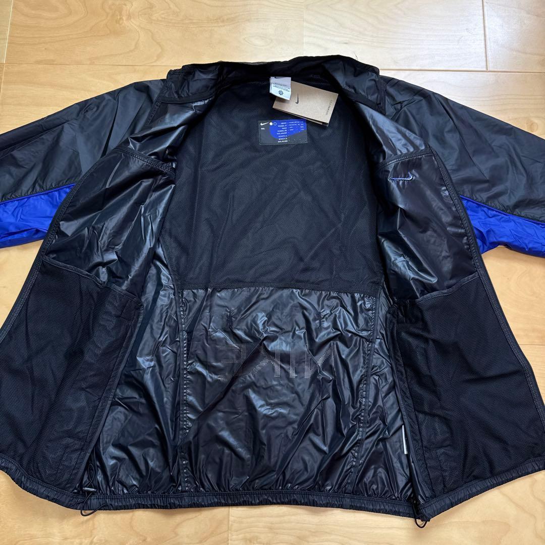 NIKE ランニングジャケット　ウィンドブレーカー　軽量　黒青ブラック　XL新品