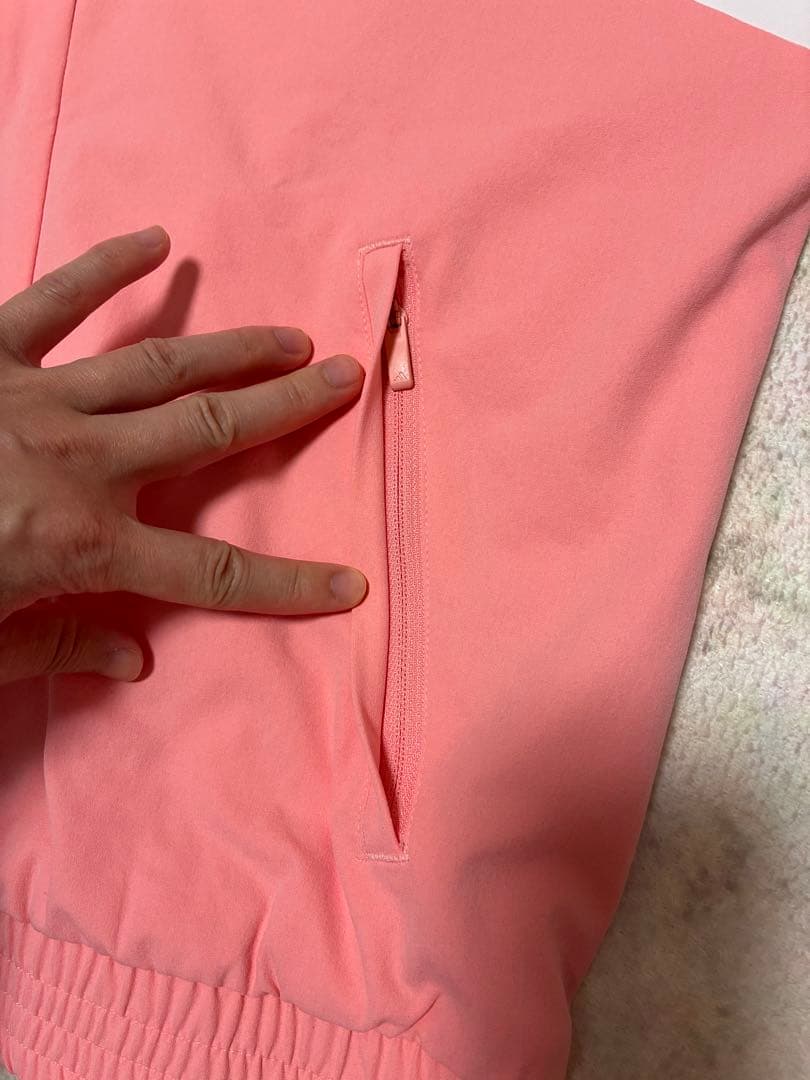 【新品3点】アディダスゴルフ S 完売グラフィック上下セット リボンバイザー白