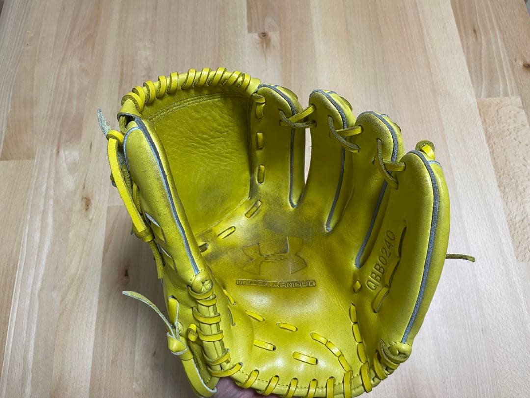 アンダーアーマー　一般軟式　投手用