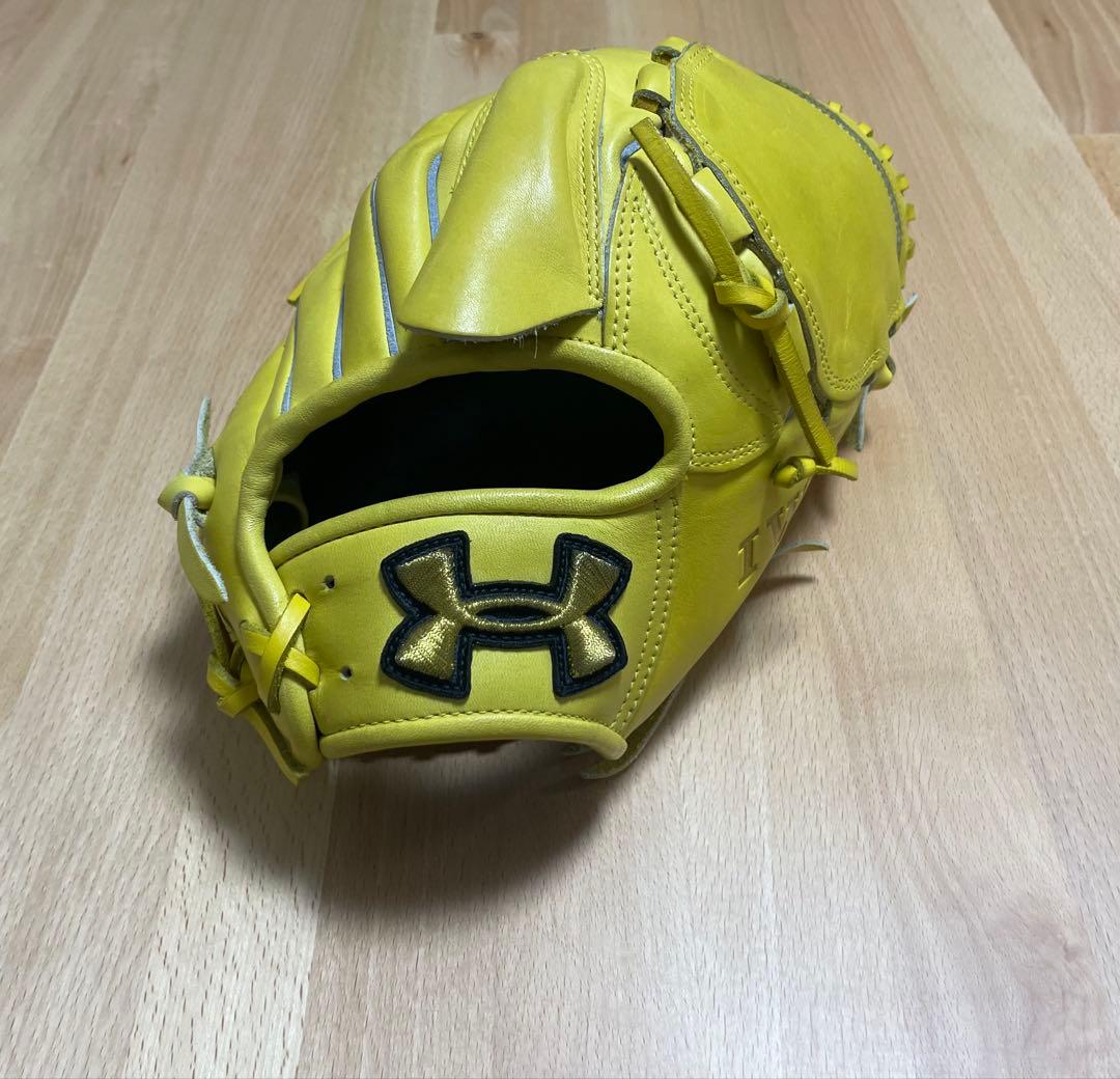 アンダーアーマー　一般軟式　投手用