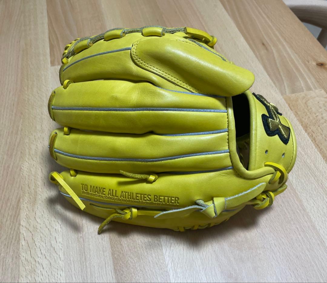 アンダーアーマー　一般軟式　投手用