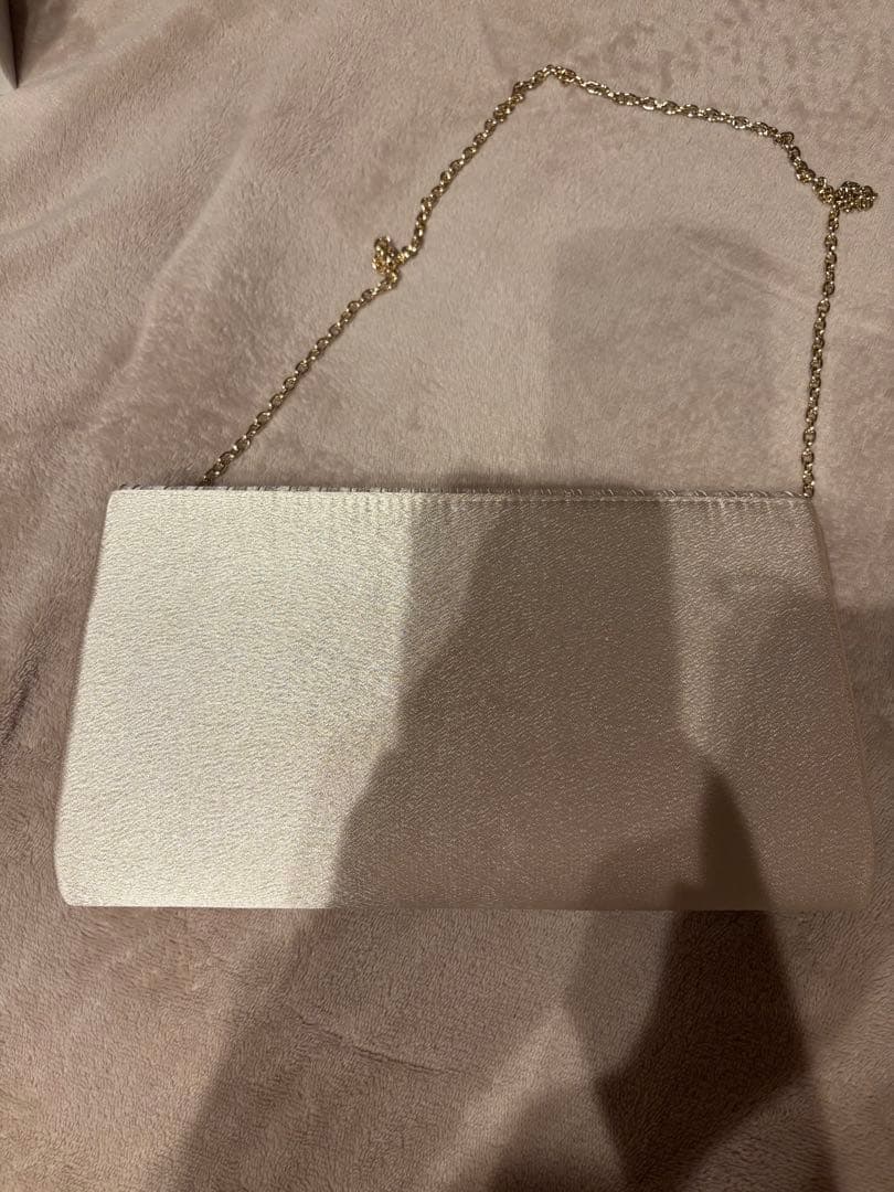 【美品】東京ソワール　プリーツデザインのパーティーバッグ