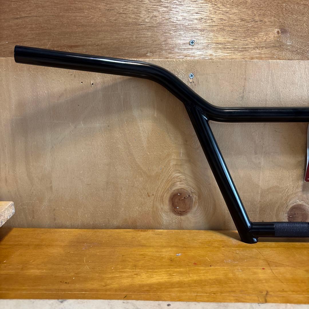 animal Foursome Bar 9.5” BMX ブラック ハンドルバー