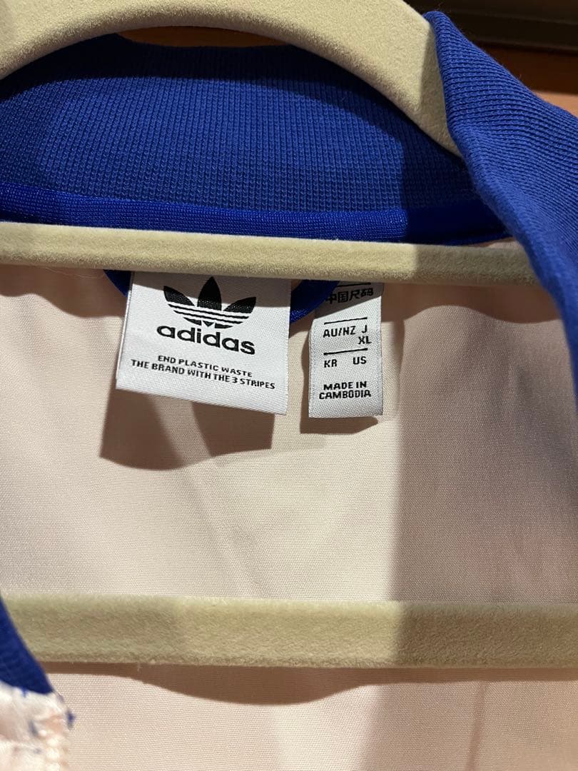 アディダス　ジャージ上下セット