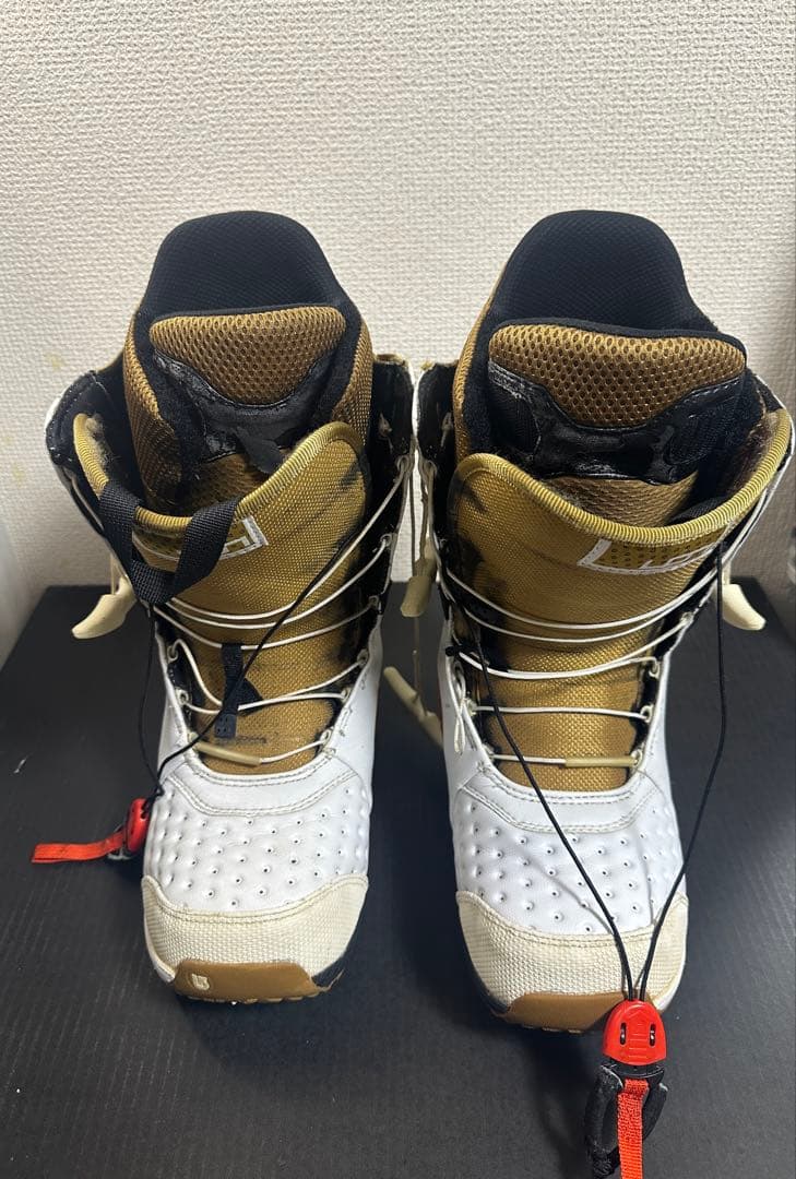 HOLIDAY スノーボード SALOMONバインディング　バートン25.5