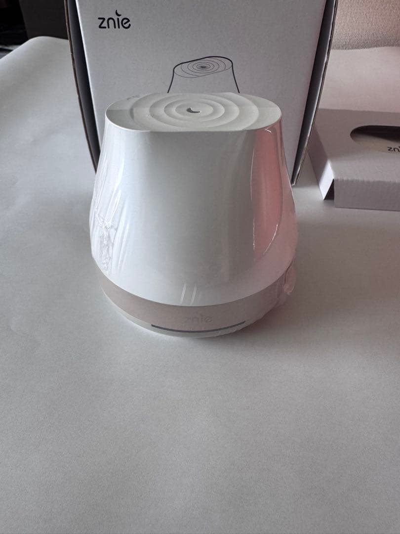 Znie lite P-100 ホワイト 睡眠グッズ