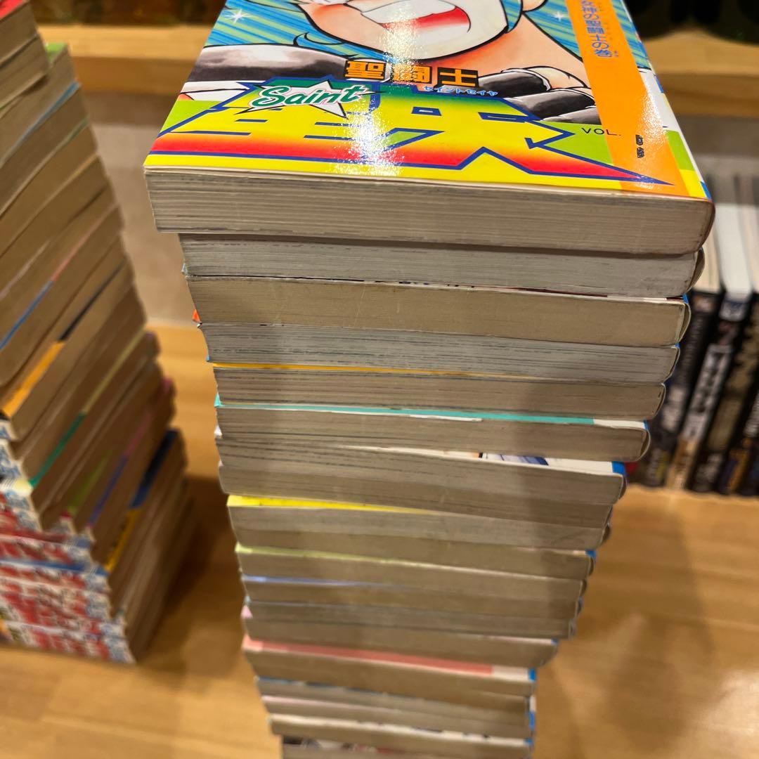 北斗の拳全巻、聖闘士星矢全巻、合計55冊