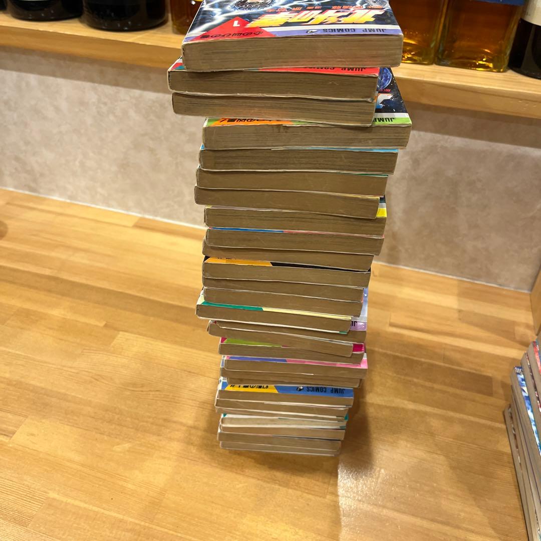 北斗の拳全巻、聖闘士星矢全巻、合計55冊