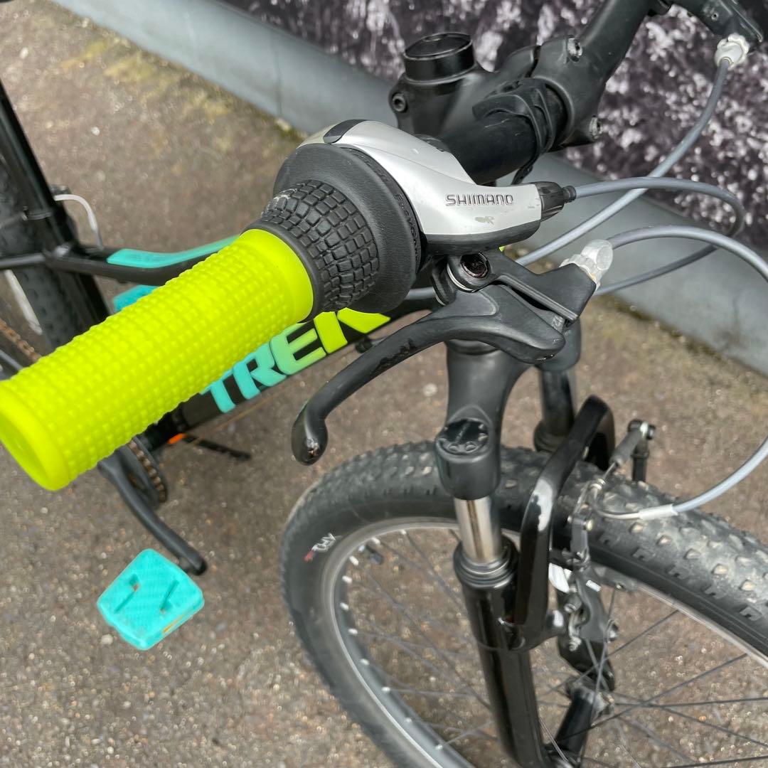 TREK 24シマノ8段変zoomダンパーサスペンション　ミノウラドリンクH付き