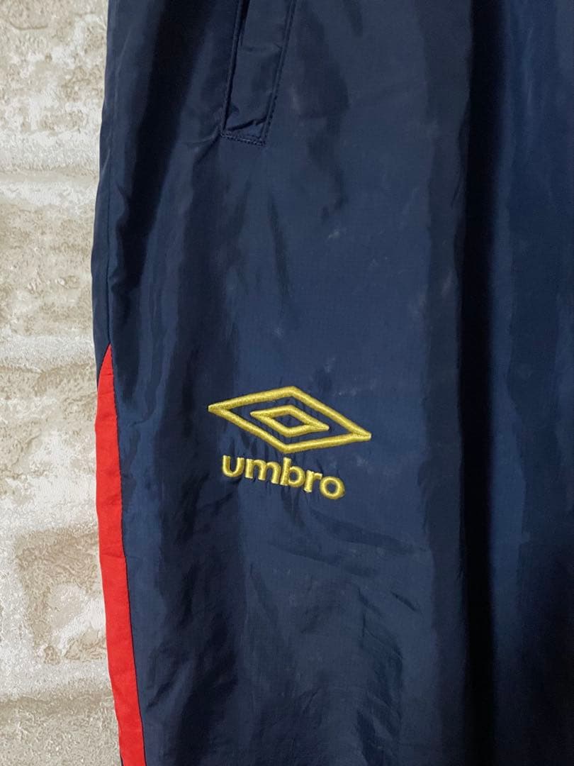 UMBRO メンズM 上下セット　ナイロンセットアップ　ナイロン上下　アンブロ