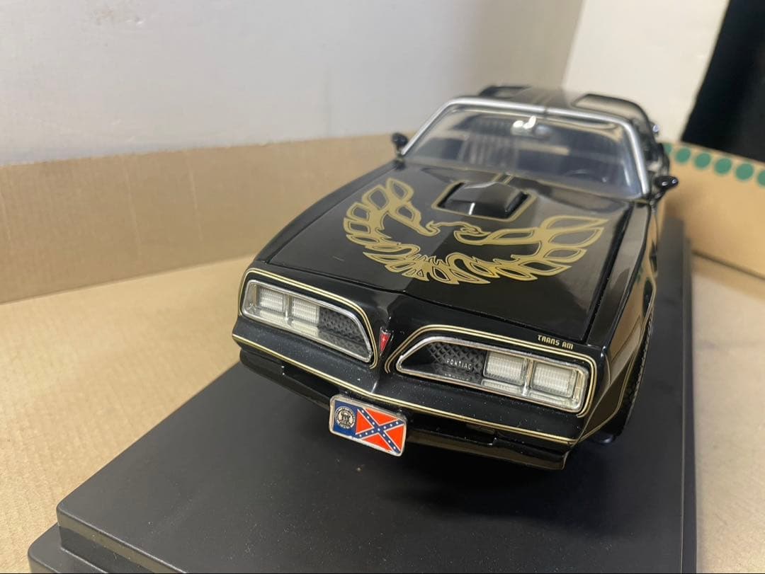 ertl 1/18 トランザム中古美品smokey and the bandit