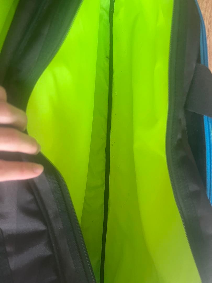 YONEX バドミントンラケット2本とアクセサリー