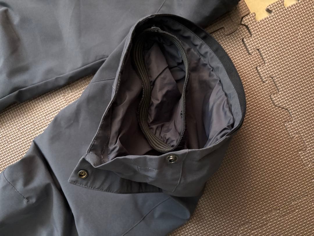 サロモン　スキーウェア上XS下S